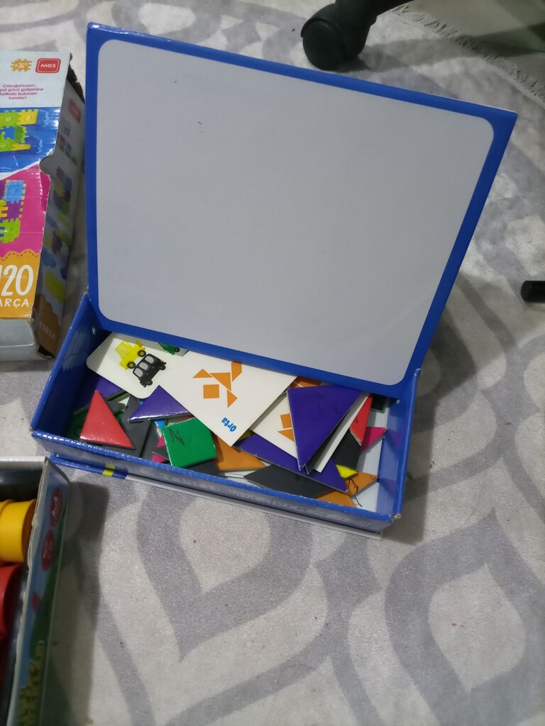 3 adet kutu oyuncaklar takas olur - 4