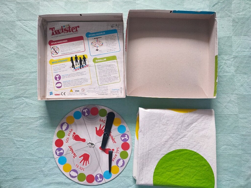 Hasbro Twister Kutu Oyunu - 2