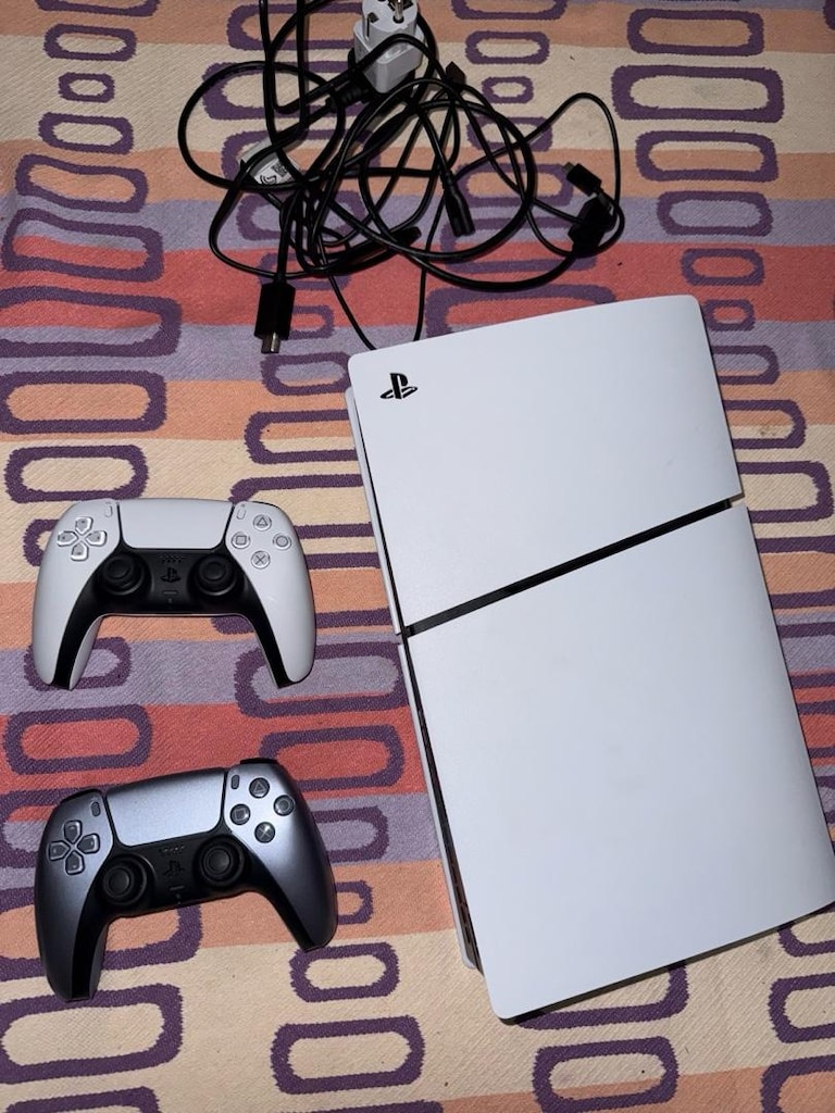 ps5 dijital versiyon 825 gb 0 ayarında cihaz çift kol