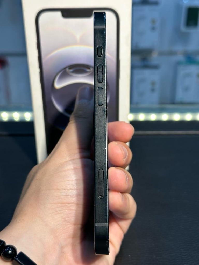 İPhone 16E 128Gb TR 7 AYLIK - 8