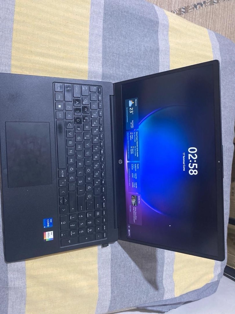 HP 15-fd0008nt | Intel Core i5-1335U | 16 GB RAM | 512 GB SSD | Iris X - 2
