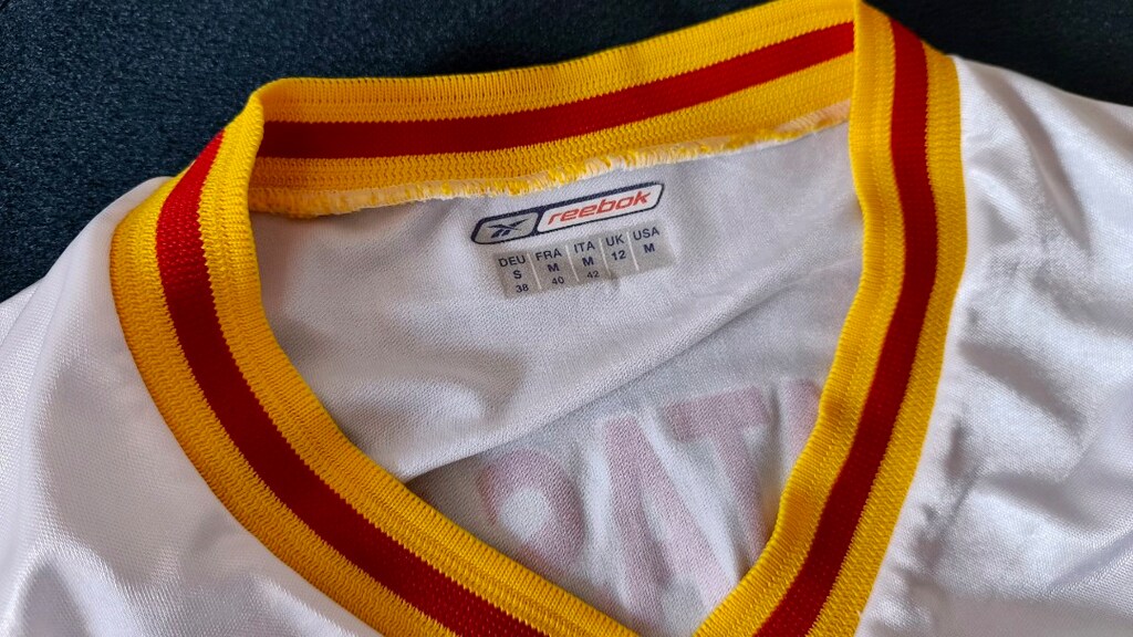 Reebok Galatasaray forma..İp kusurları var Kadın erkek giyer.. - 2