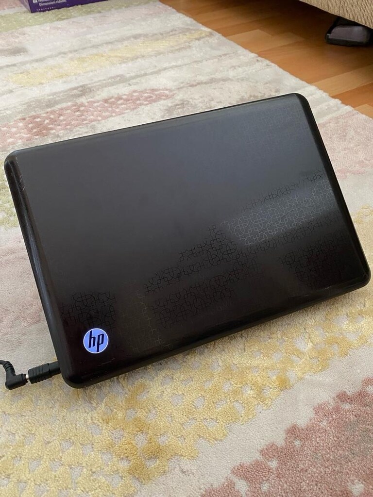 hp leptop i3 - 2