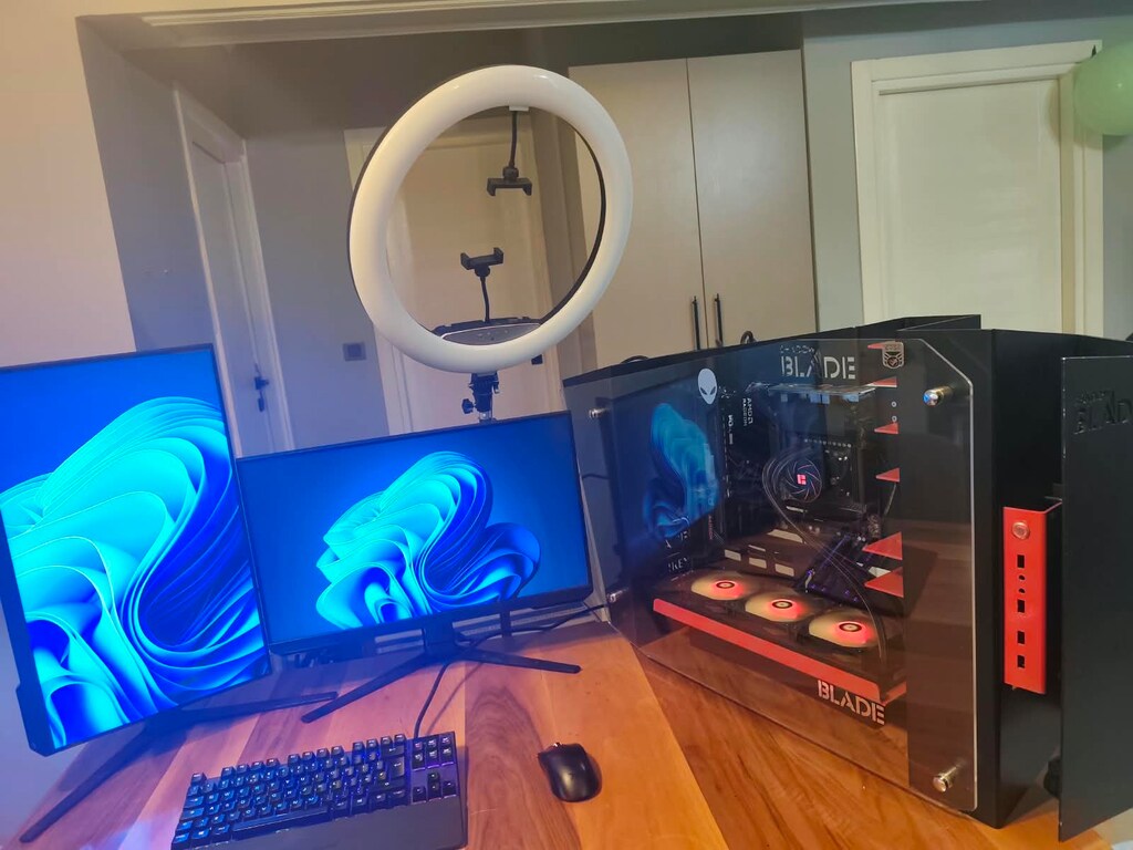 Özel Yapım Kasalı Pc Sistem (ryzen7 7800x3d+rx 9060xt 16gb+32gb ram) - 7
