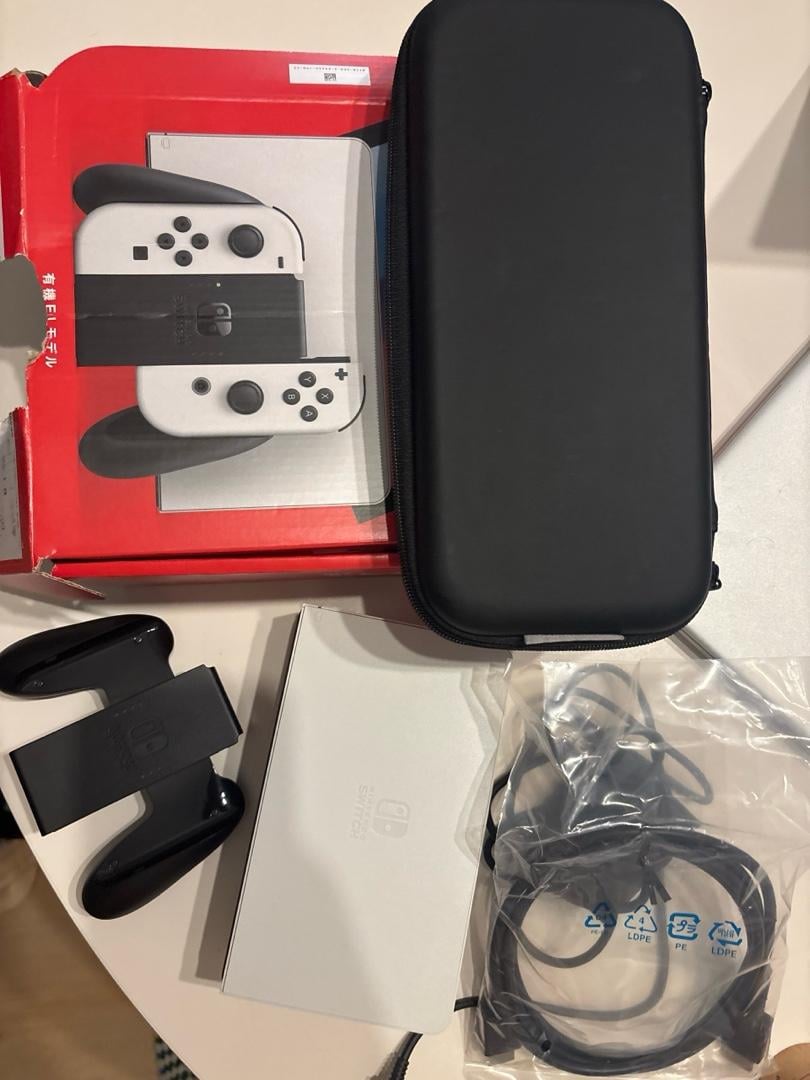 Nintendo Switch OLED - 4