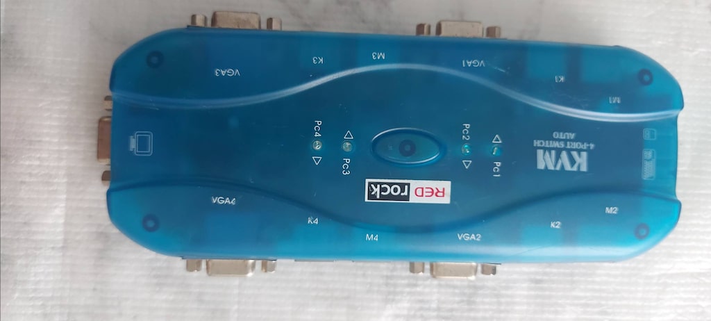 RED ROCK 4 PORT AUTO PS/2 PS3 KVM SWITCH