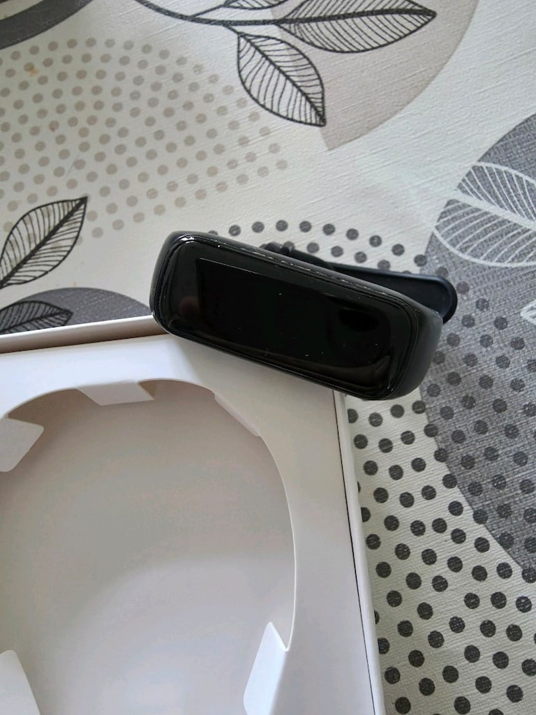Samsung Galaxy Fit2 Siyah akıllı saat - 6