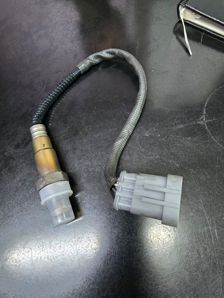 Fiat stilo oksijen sensörü üstteki parça - 4