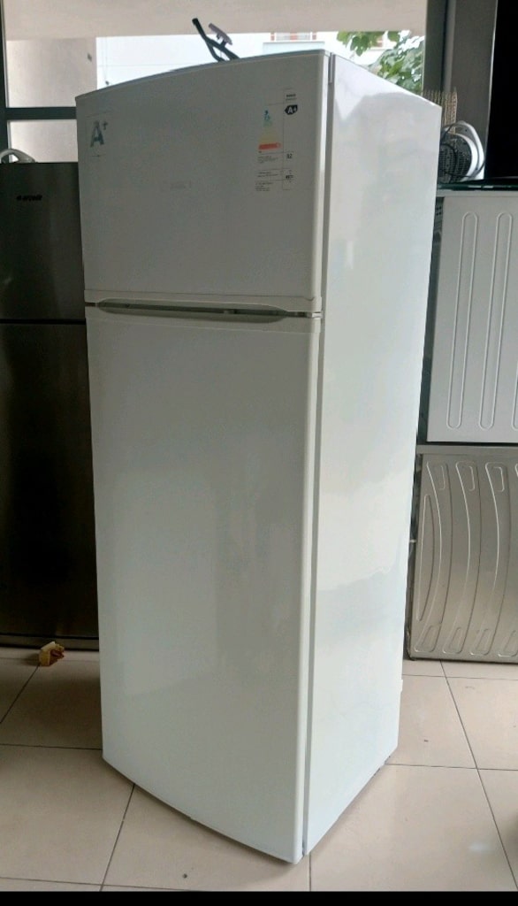 Bosch 375 Litre No frost Buzdolabı Temiz sağlam - 3