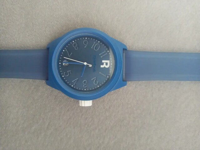 Reebok saat