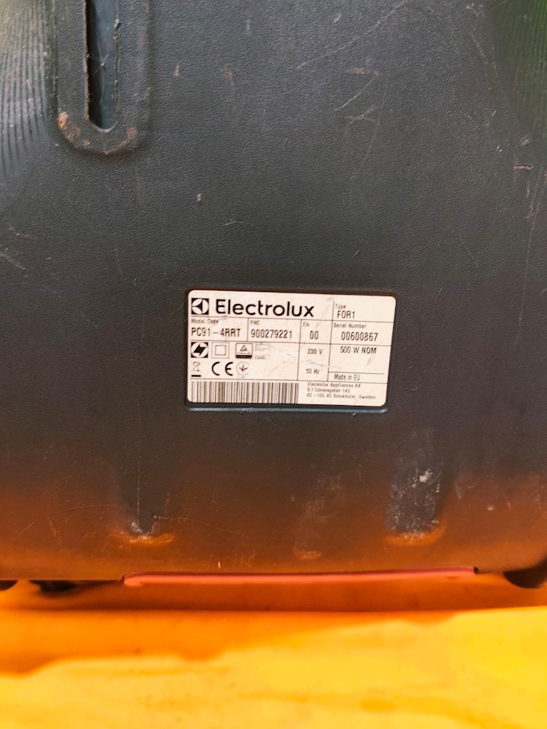 Electrolux marka toz torbasız süpürge - 3