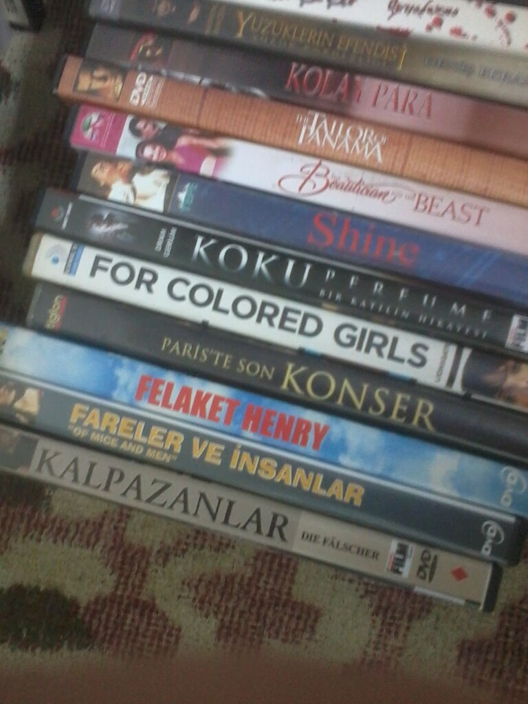 187 FİLM- 119 ADET DVD, 10 BELGESEL. 21 VCD+ 37 erot. FİLM - 5
