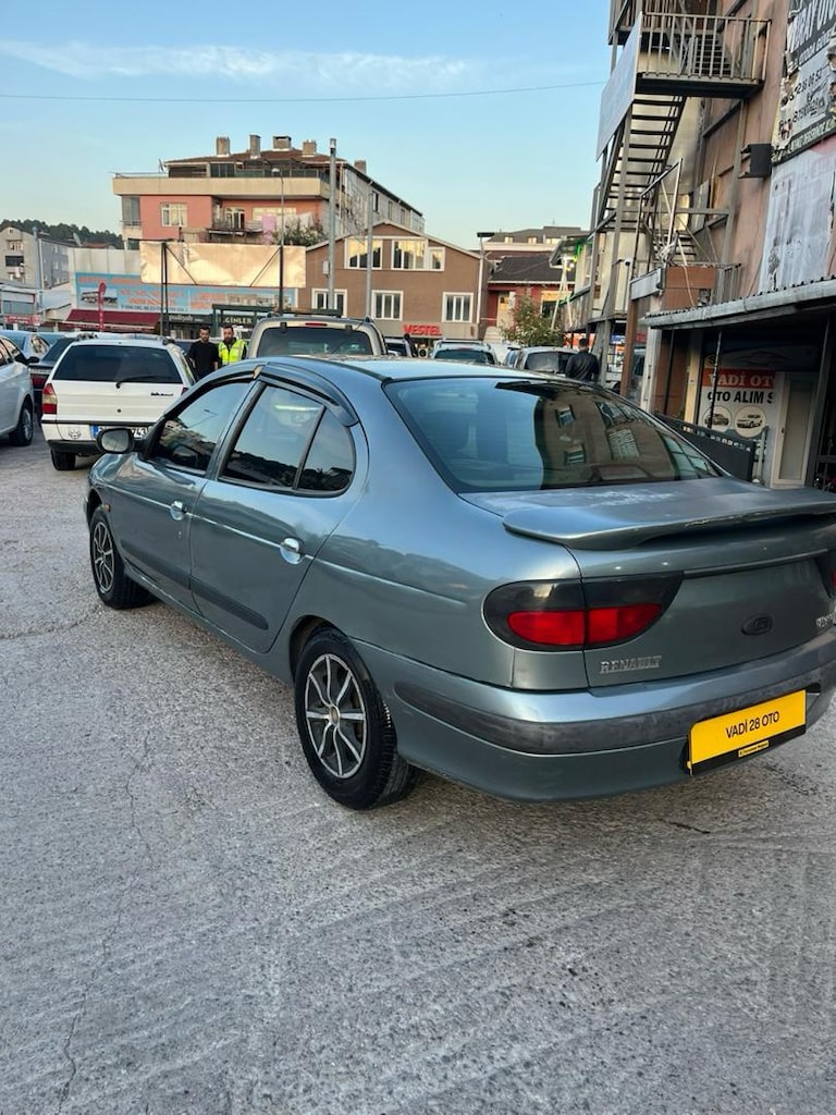 Renault Megane - 4