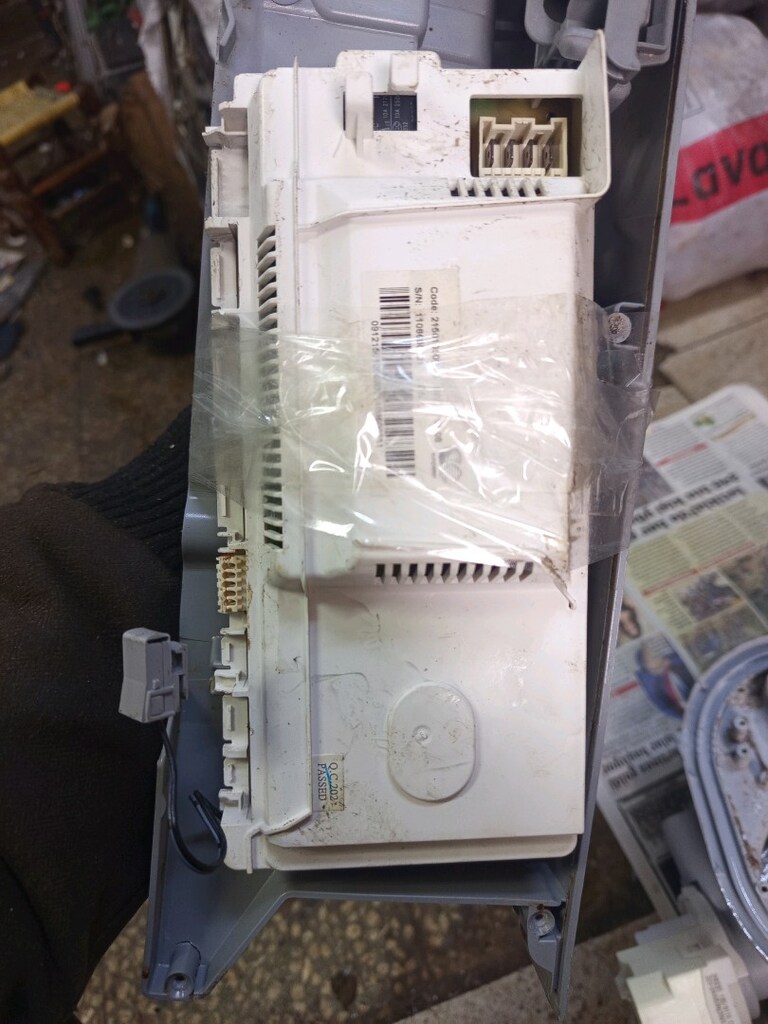 Ariston Hotpoint bulaşık makinesi lbf 520 anakart ve motor - 2