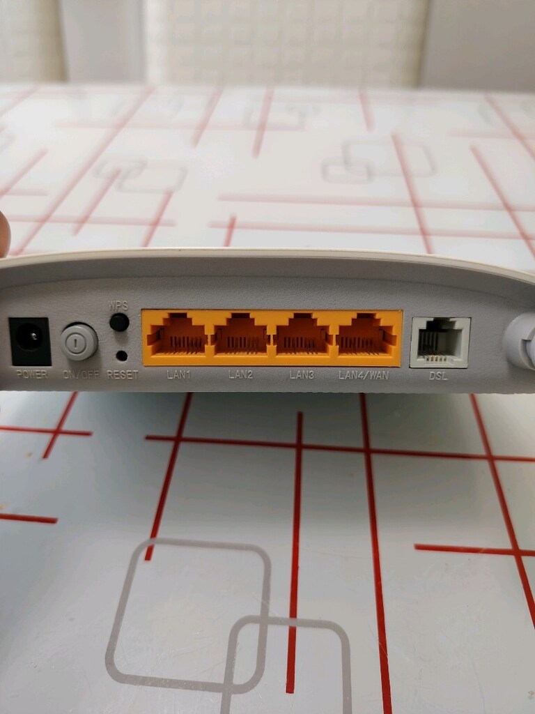 MODEM ROUTER. TP LINK - 3