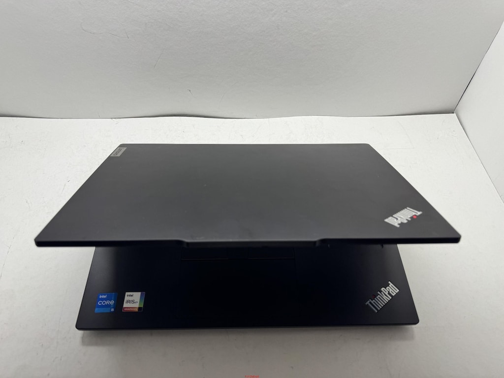 LENOVO THİNKPAD İ5 13. NESİL 16 GB RAM 256 M2SSD - 8