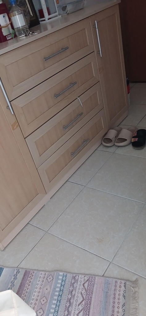 6 kişilik masa sandalye komodin
