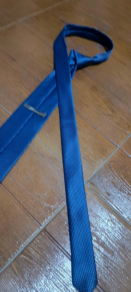 Kravat..Damat ünlü marka..Faturasız..Piyasası pahalıdır, altı az sökük - 5