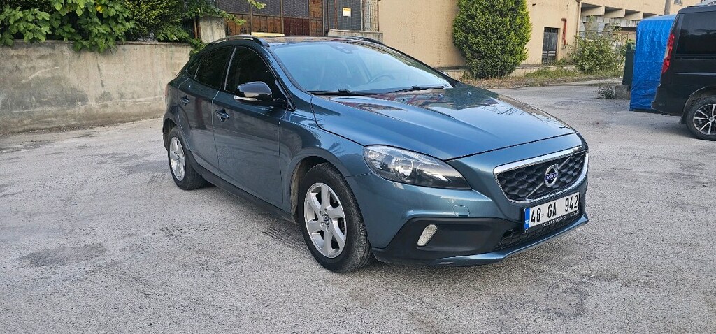 V40 CROSS COUNTRY 1.6 T4 180 HP - 2