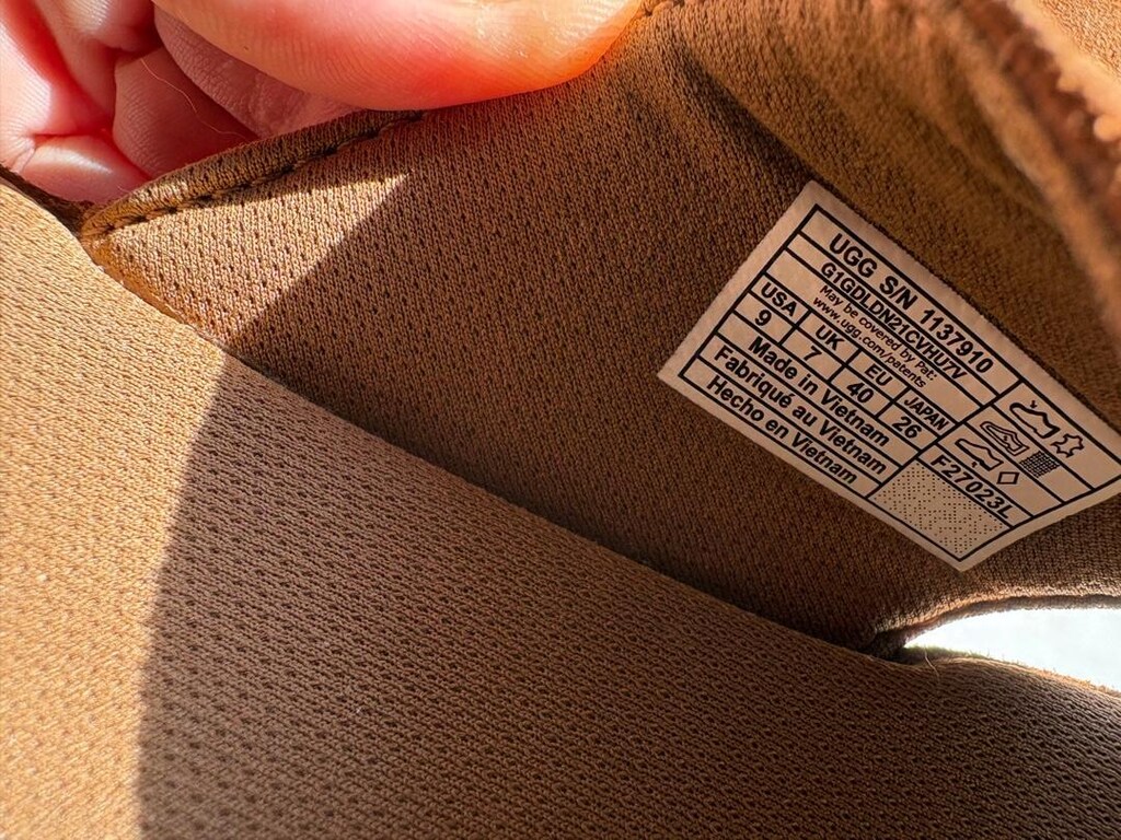 Kutusundan Çıkmış Gibi: Orijinal UGG Goldenstar Cross Slide - 3