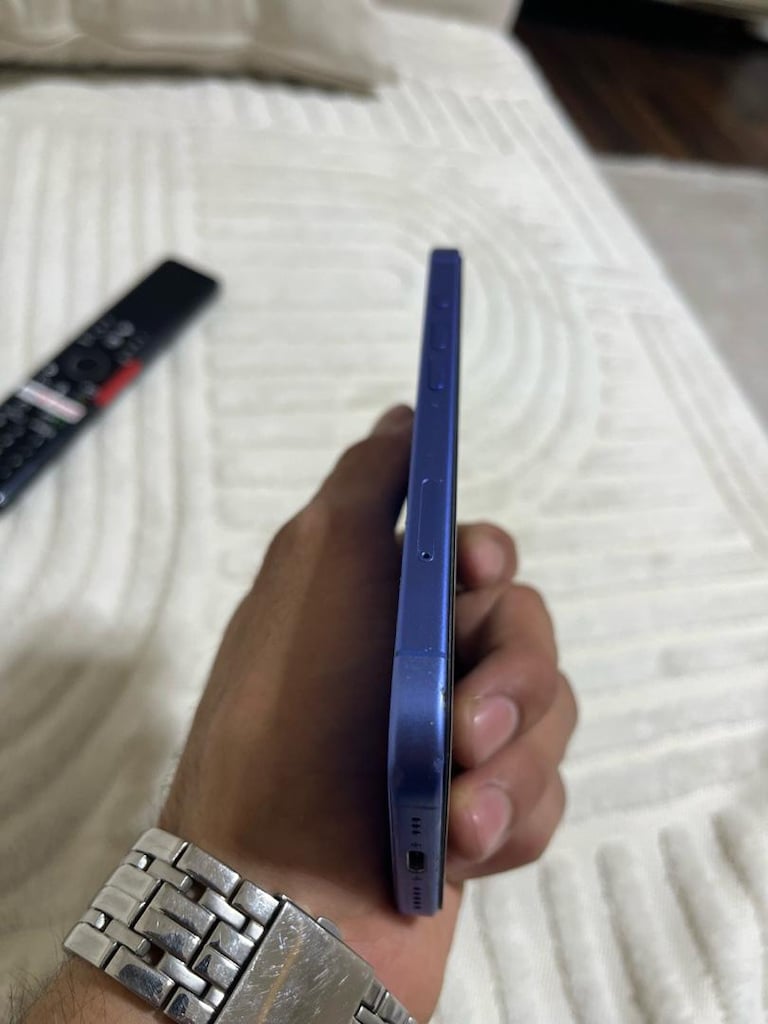 iPhone 16 - 19