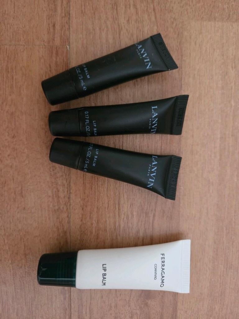 Lanvin ve Ferragamo Lip Balm Dudak Kremi - 2