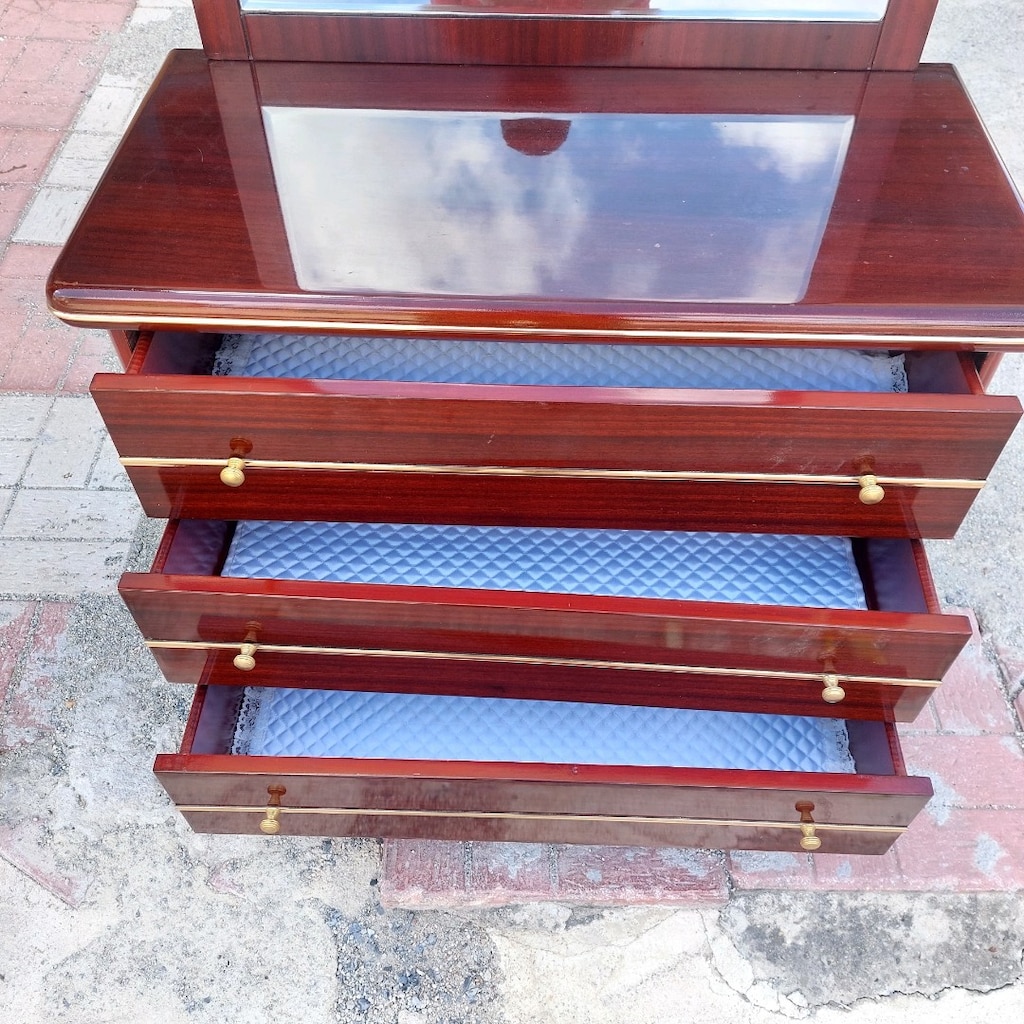 MAKYAJ DOLABI - 3