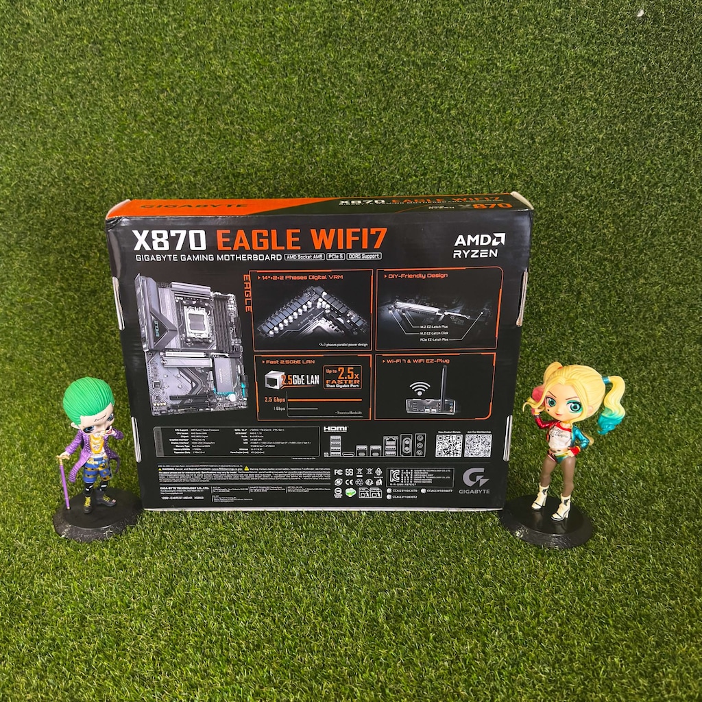 AMD RYZEN 7 7800X3D + GIGABYTE X870 EAGLE WIFI 7 + 32GB DDR5 - 3