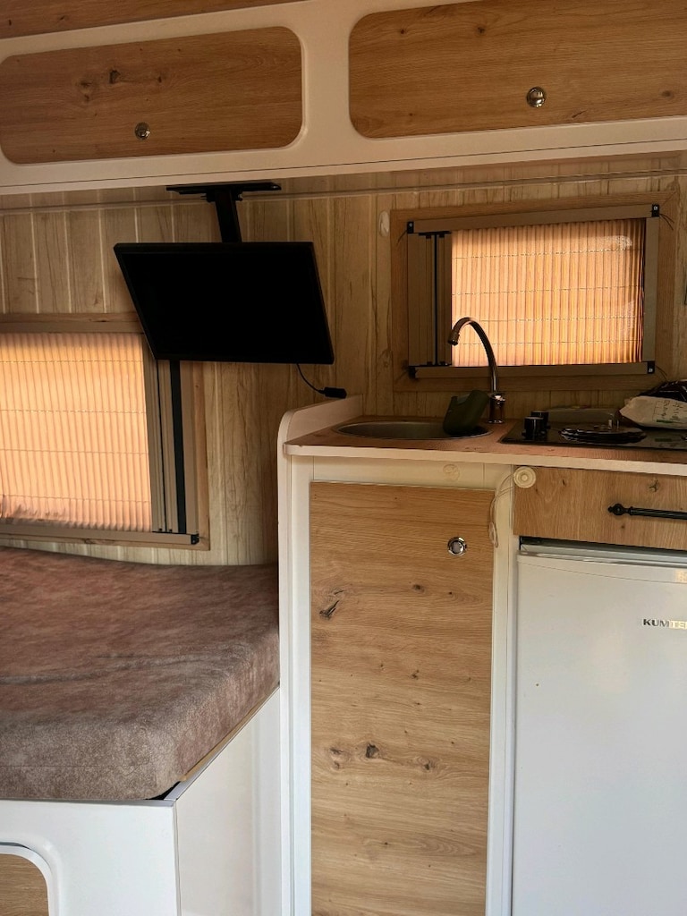 acil satılık çekme karavan ,pazarlık payı vardır - 7