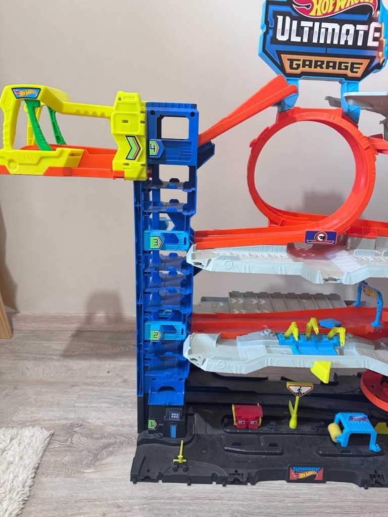HOT wheels Ultimate Garage - 4