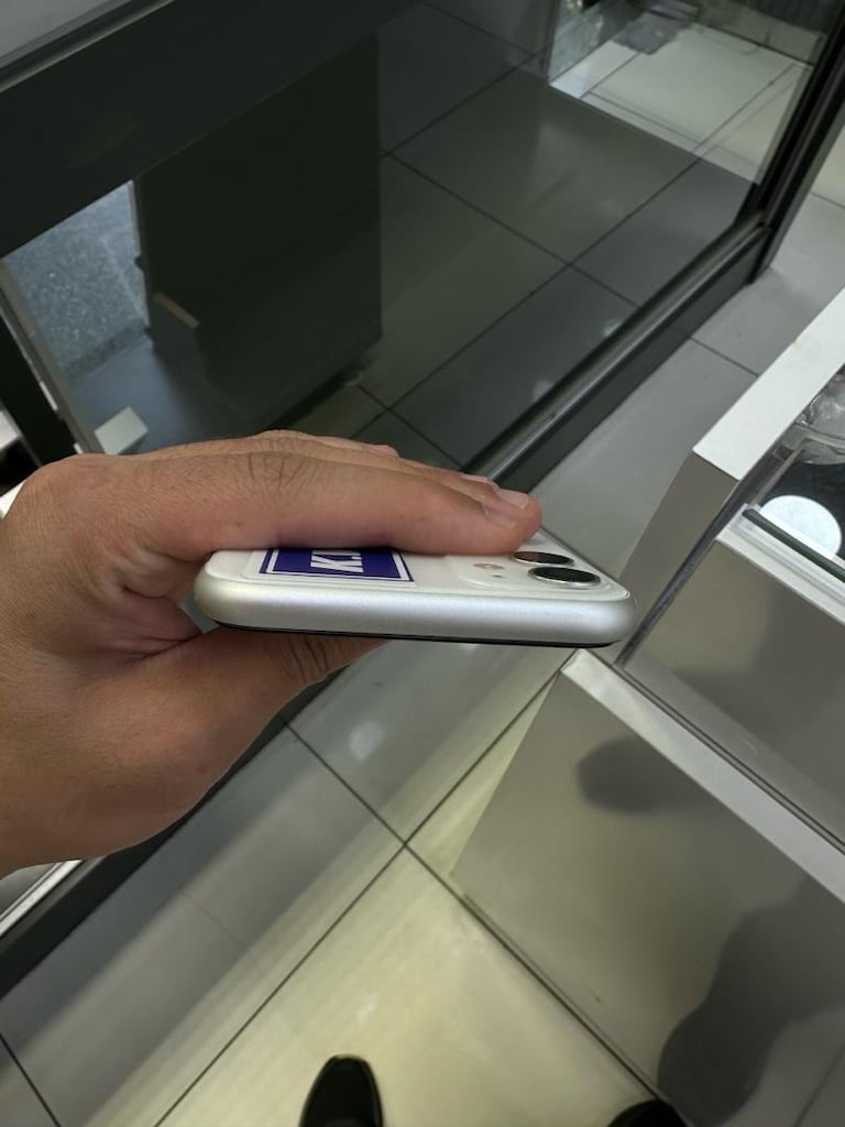 11 düz 64 gb pil 74 garantisi bitmiş - 5