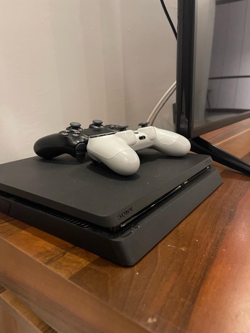 PS4 2 KONSOL SIFIR AYARINDA ÇOK TEMİZ - 2