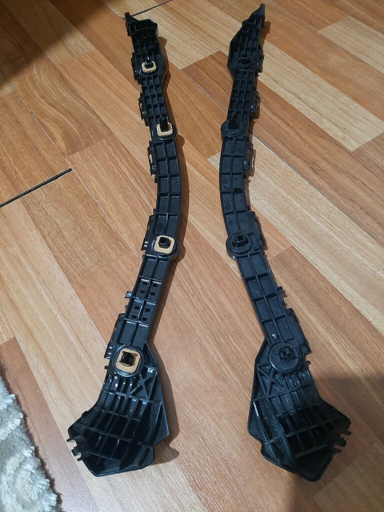 toyota corolla tampon ayağı - 2