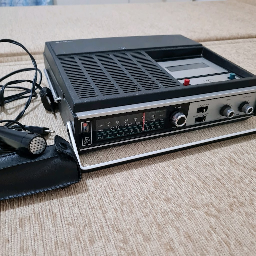 SANYO 1970lerin pikapçalar kasetçalar radyo ses alma - 2