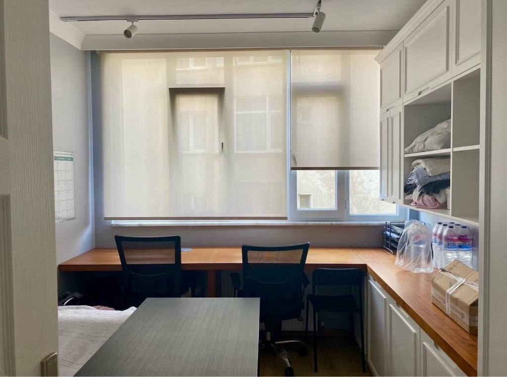 BİRİNCİ SINIF LAKE OFIS MOBİLYASI - 2