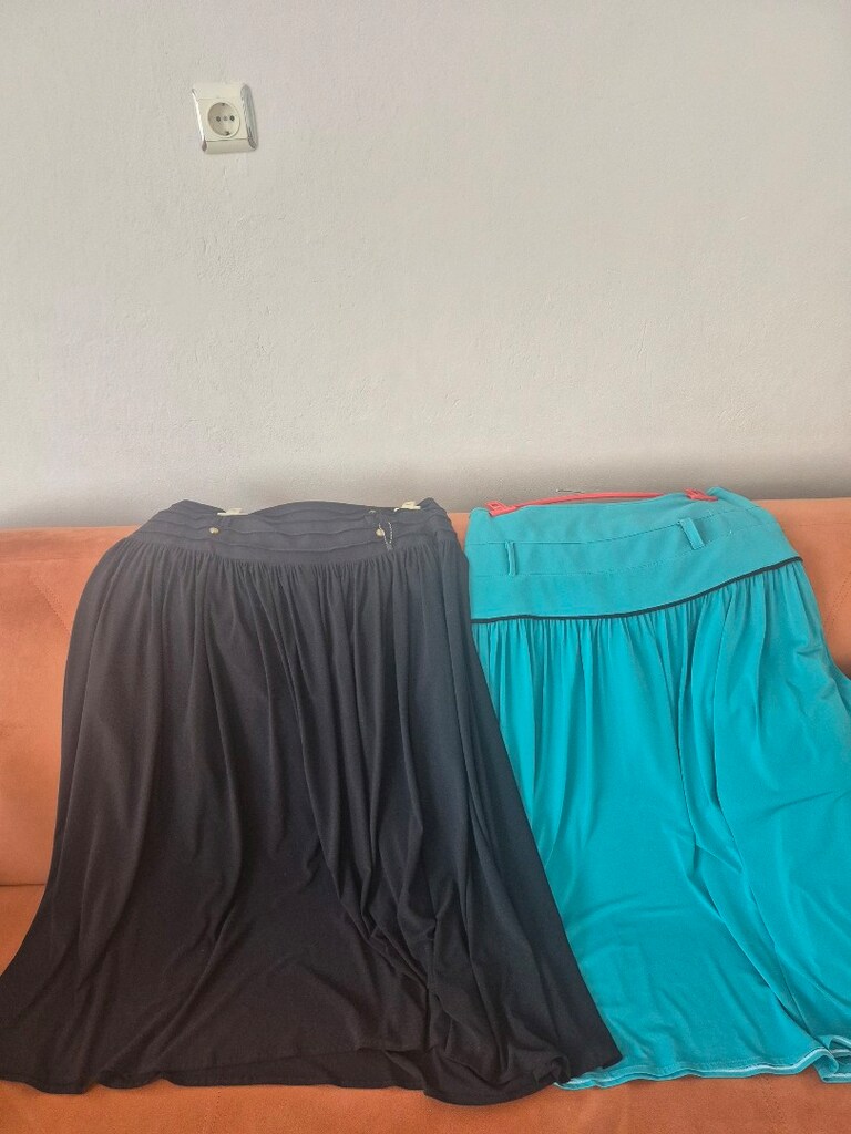 iki adet etek siyah 1 tanesi siyah 1 tane su yeşili turkuaz beden 48 - 3