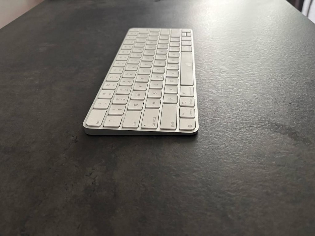 Apple Magic Keyboard - 2