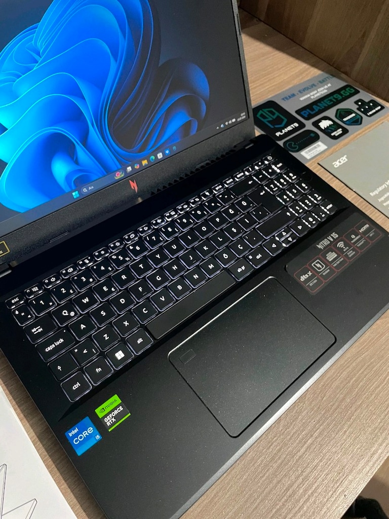 Tertemiz Acer Nitro Gaming laptop - 4
