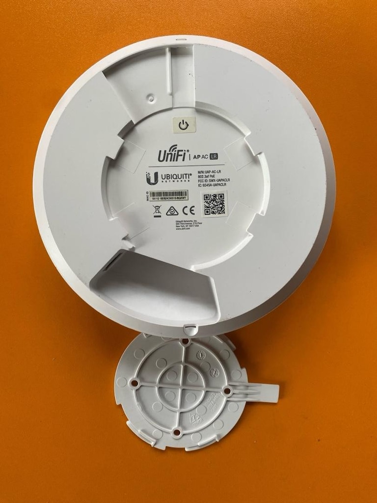 Ubiquiti UniFi UAP-AC-LR 2.4/5 GHz 1300 Mbps Dual Band - 2
