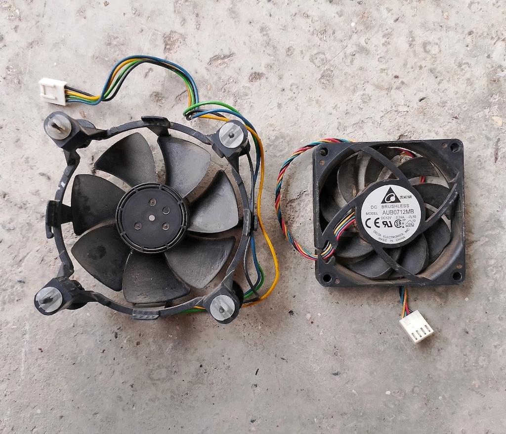 2 Adet Bilgisayar Fanı 12 Volt 12/7 cm Fan İkisi 100 TL - 2