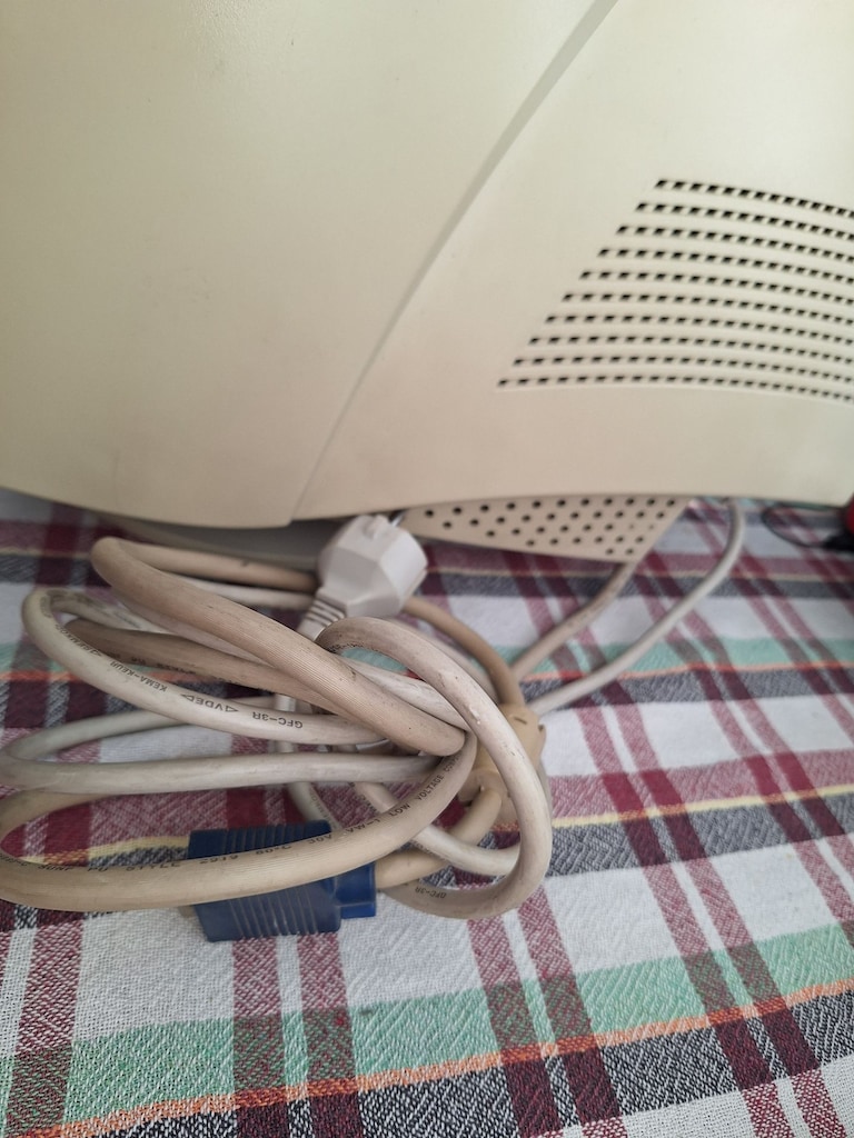 Philips 15 inc Tüplü Monitör CRT Monitör 105S5 - Sorunsuz Çalışıyor - 4