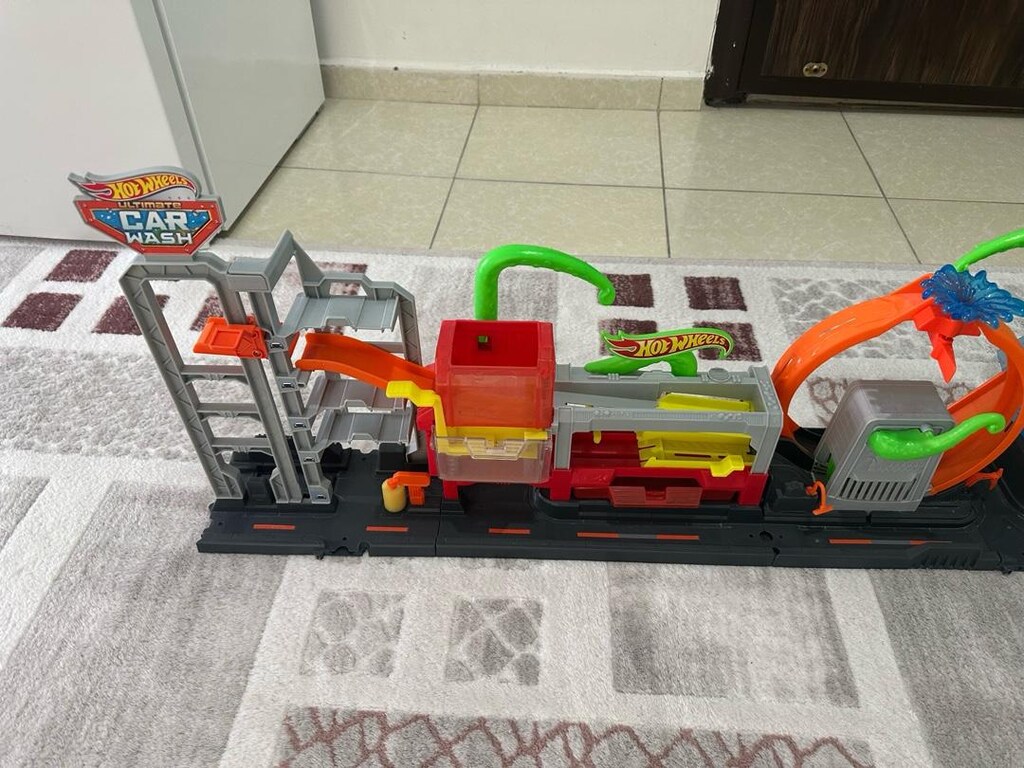 Hot Wheels Dev Ahtapot ile Araba Yıkama Oyun Seti - 3