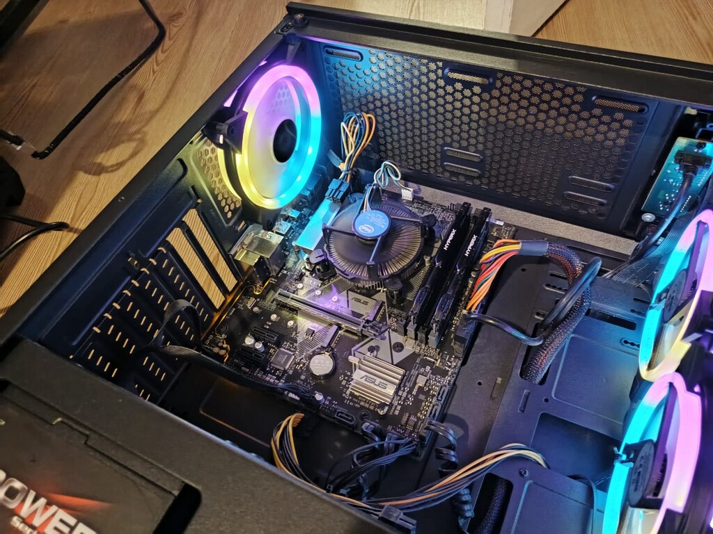 i7 8700 İŞLEMCİ - B365 ANAKAR - 250GB SSD - 8GB DDR4 - 11