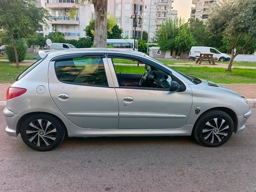 Peugeot 206 1.4 HDI XT Full Paket - 5
