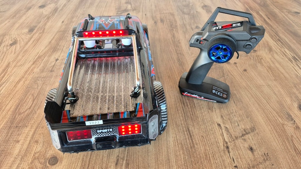WLtoys 104072 1/10 4x4 Brushless RC Araba 60 KM/H Drift RTR - 4