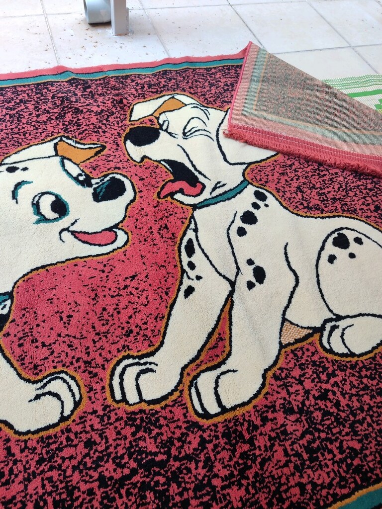 köpek desenli halı - 4