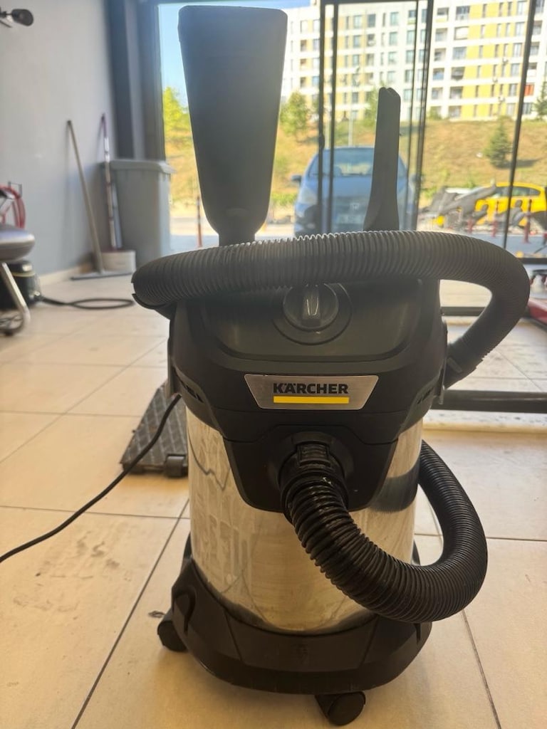 Karcher KWD3s ıslak-kuru süpürge makinesi