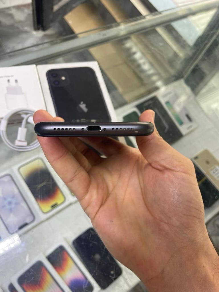 MÜHENDİSCELLDEN YURTİÇİ İPHONE 11 64 GB PİL %89 SORUNSUZ - 9