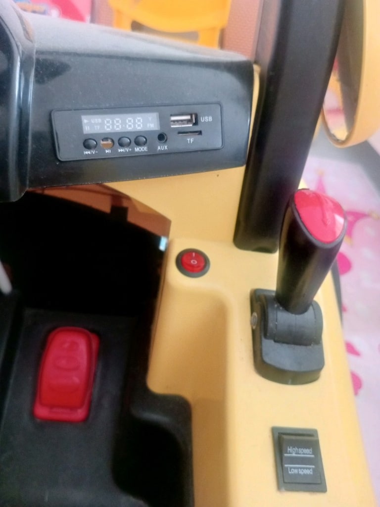 Babyhope kumandalı sarı akülü araba 12w - 4