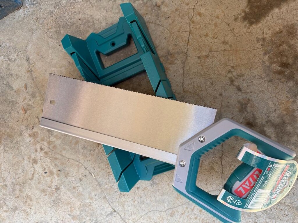 Total Açılı Kesme Testeresi 300mm - 4